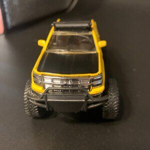 1:52 2014 Yellow Chevy Silverado 1500 Truck by Maisto SELLING AS IS